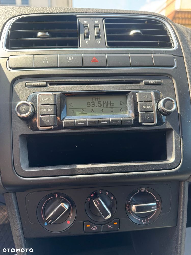 Volkswagen Polo 1.4 Comfortline - 12
