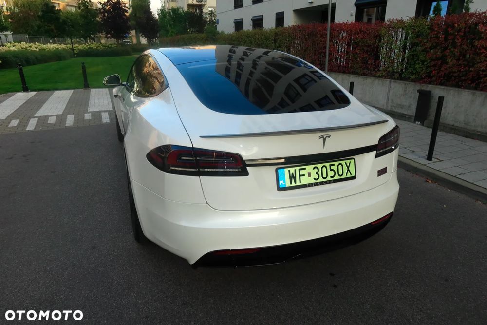 Tesla Model S - 6