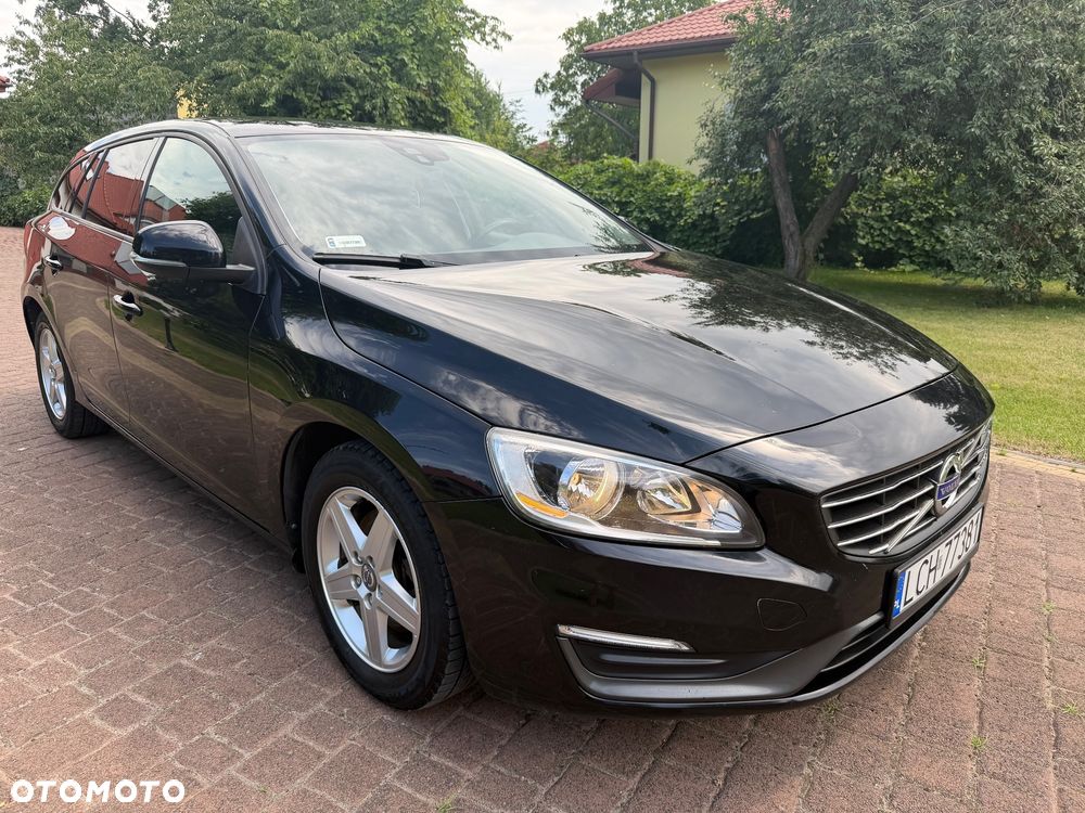 Volvo V60 D2 R-Design Momentum - 18