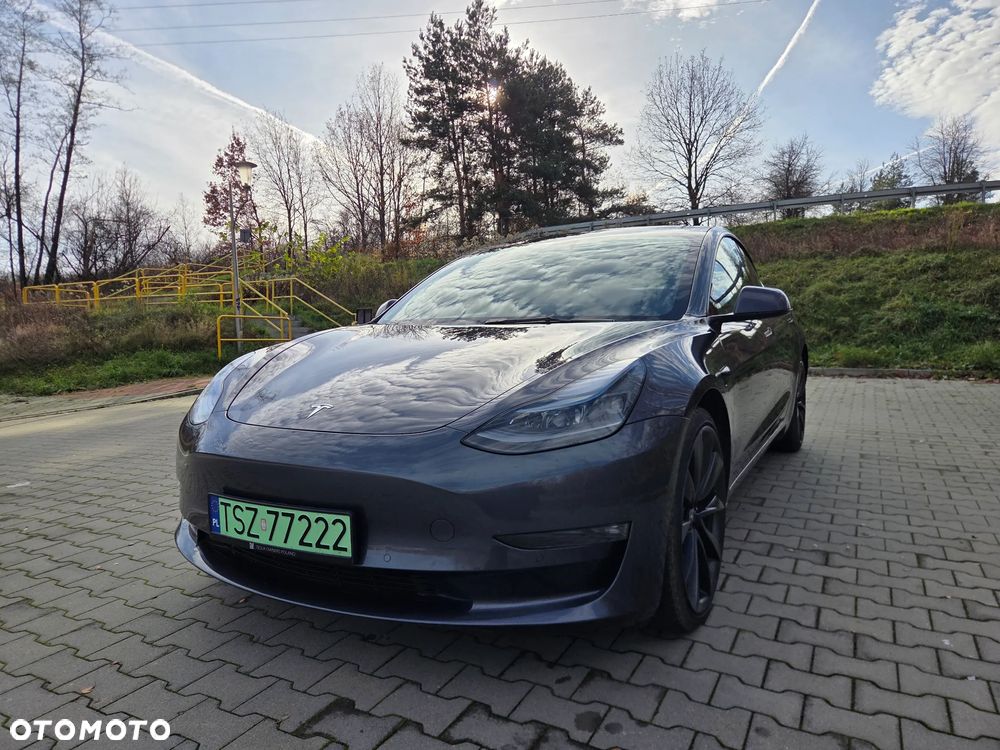 Tesla Model 3 - 1