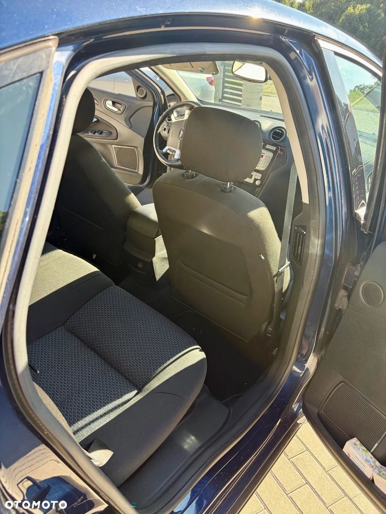 Ford Mondeo 2.0 Ghia - 16