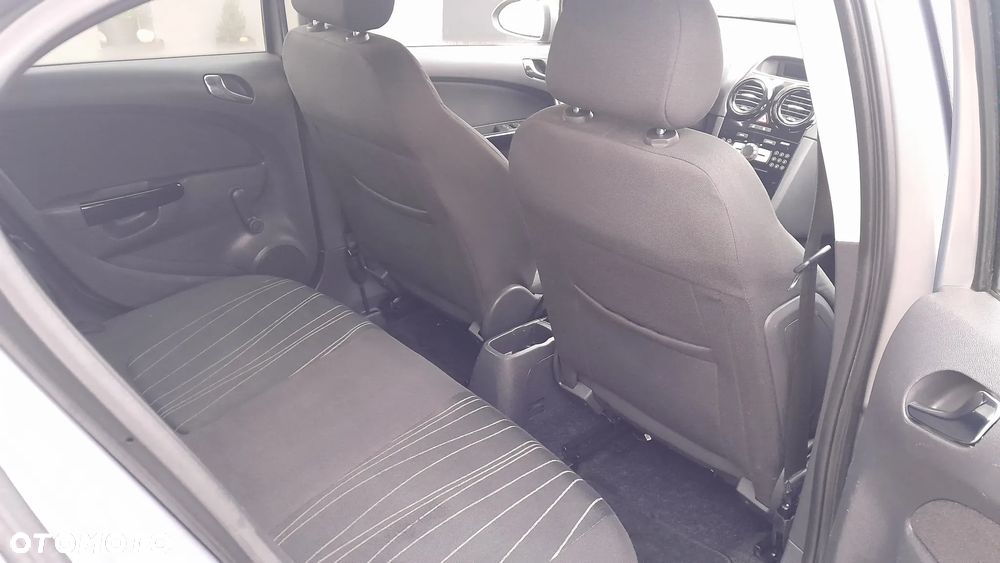 Opel Corsa 1.4 16V Color Edition - 9