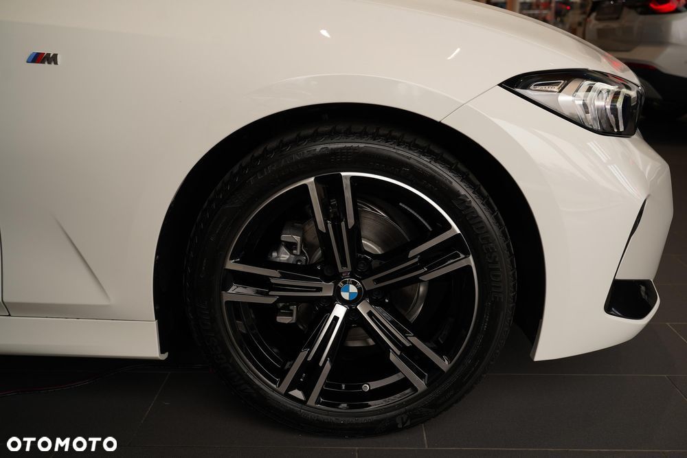 BMW Seria 3 318i M Sport - 18