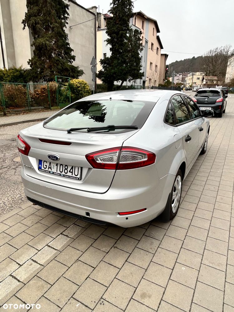 Ford Mondeo 2.0 TDCi Ambiente - 3