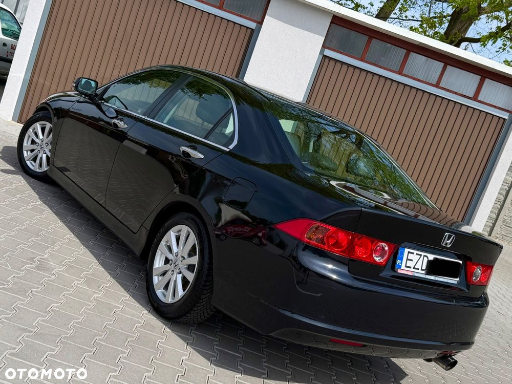 Honda Accord 2.0 Sport - 12