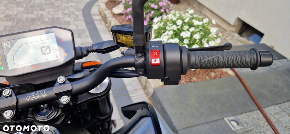 KTM Duke 790 - 21