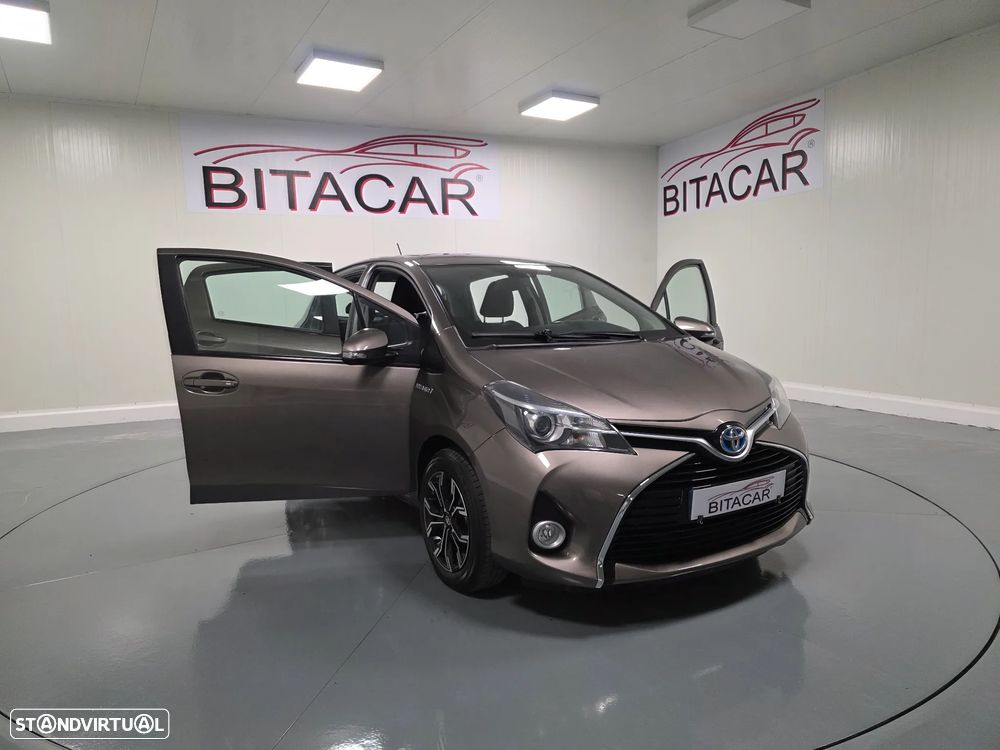 Toyota Yaris 1.5 HSD Comfort+P.Style - 10