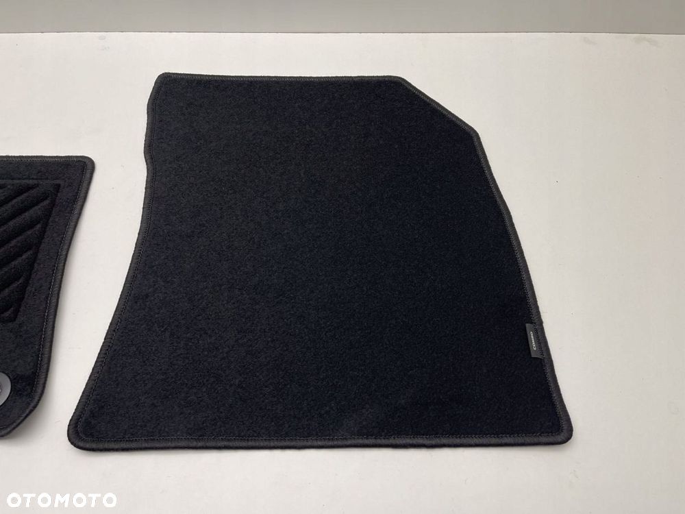 DYWANIKI WELUROWE OPEL COMBO E PRZÓD - 3