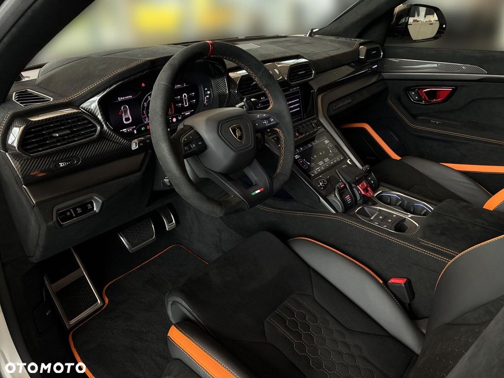 Lamborghini Urus - 14