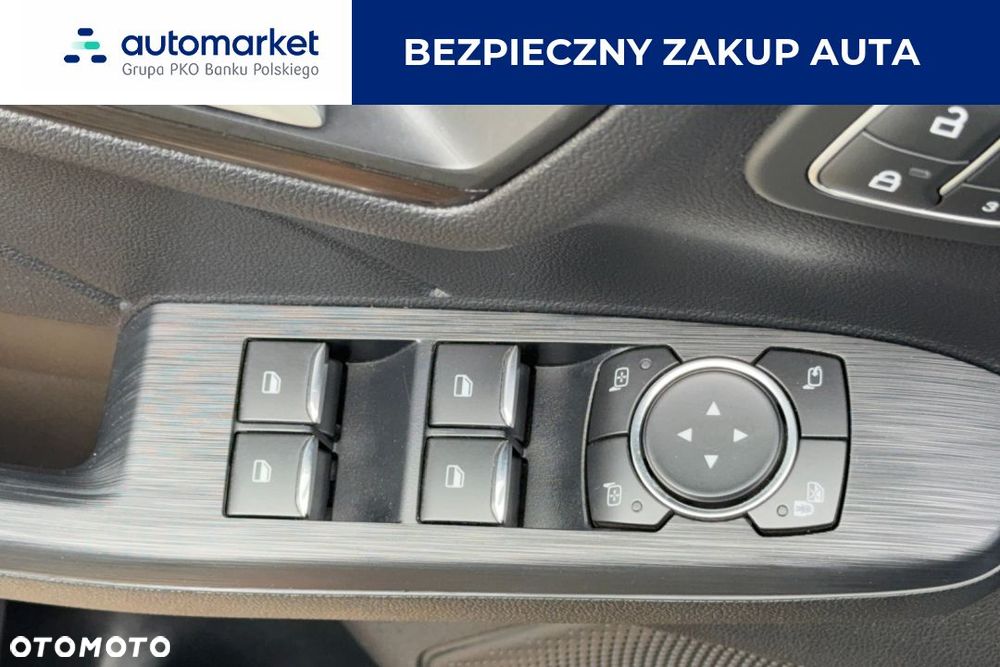 Ford Kuga - 12
