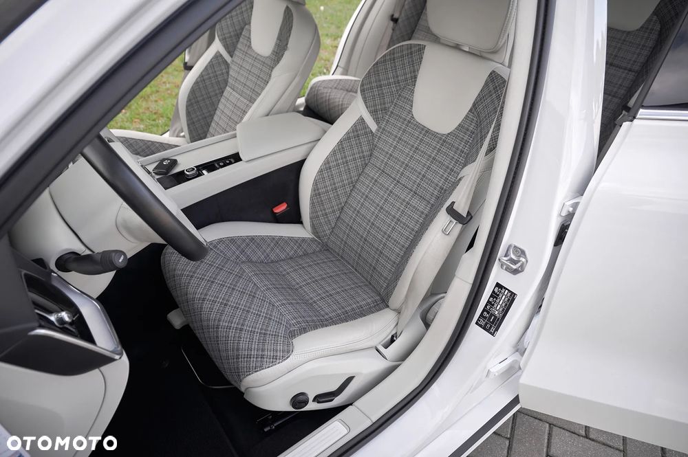 Volvo V60 2.0T Geartronic Powershift Momentum - 23