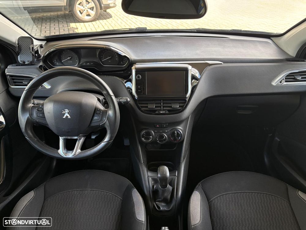 Peugeot 208 1.6 BlueHDi Style - 9