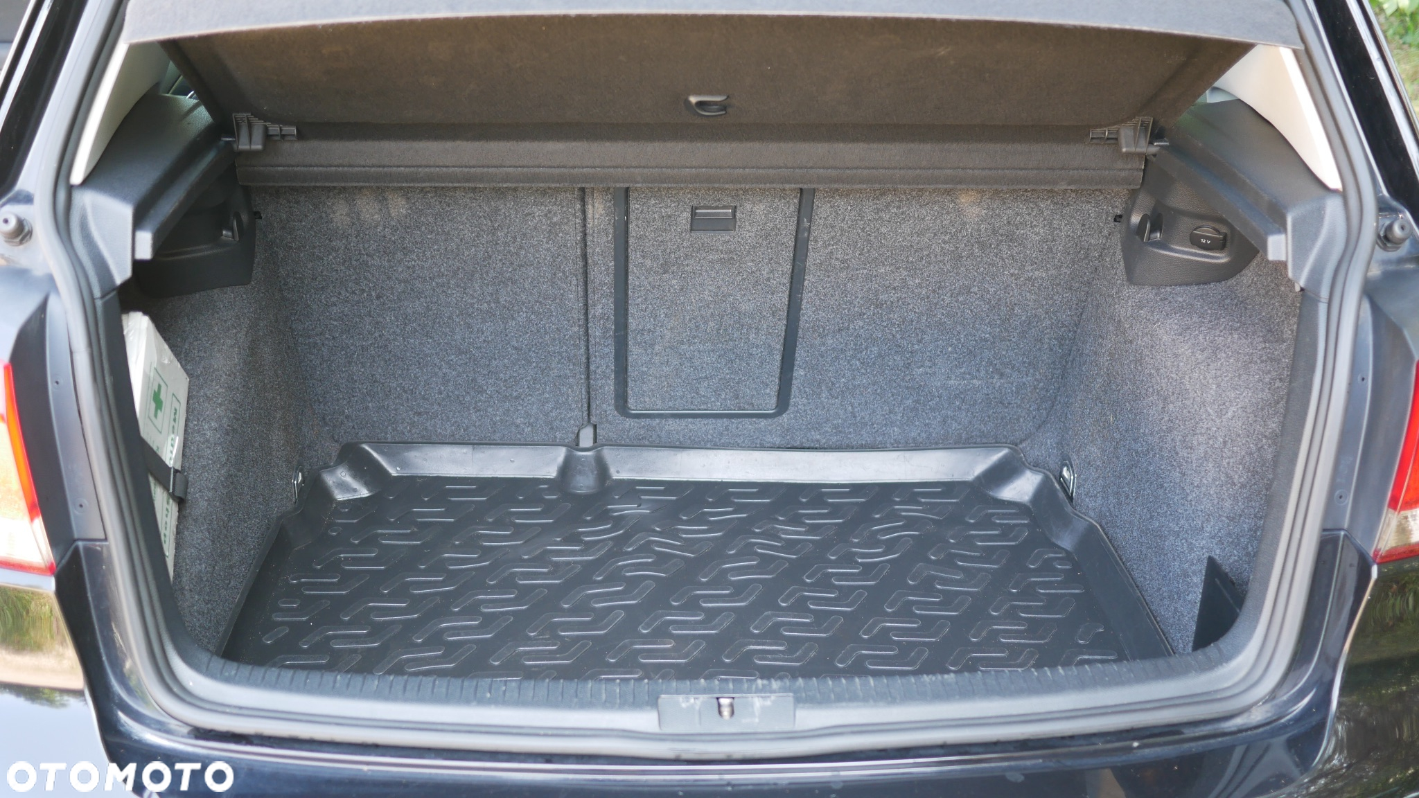 Volkswagen Golf 2.0 TDI DPF Comfortline - 13