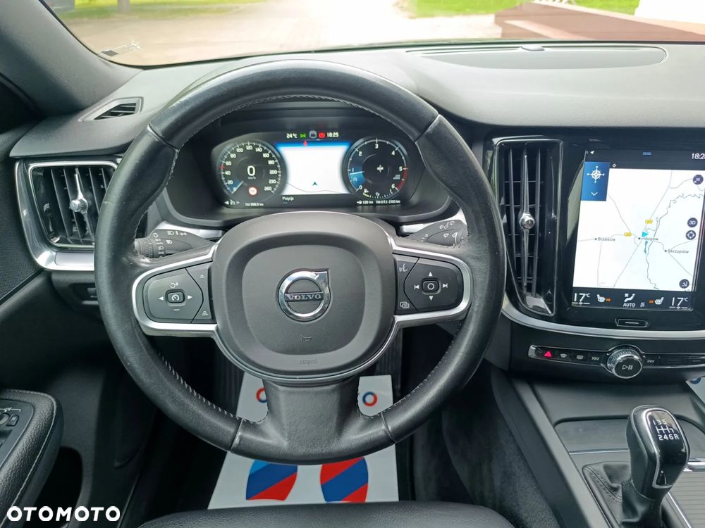 Volvo V60 D3 Momentum Core - 30