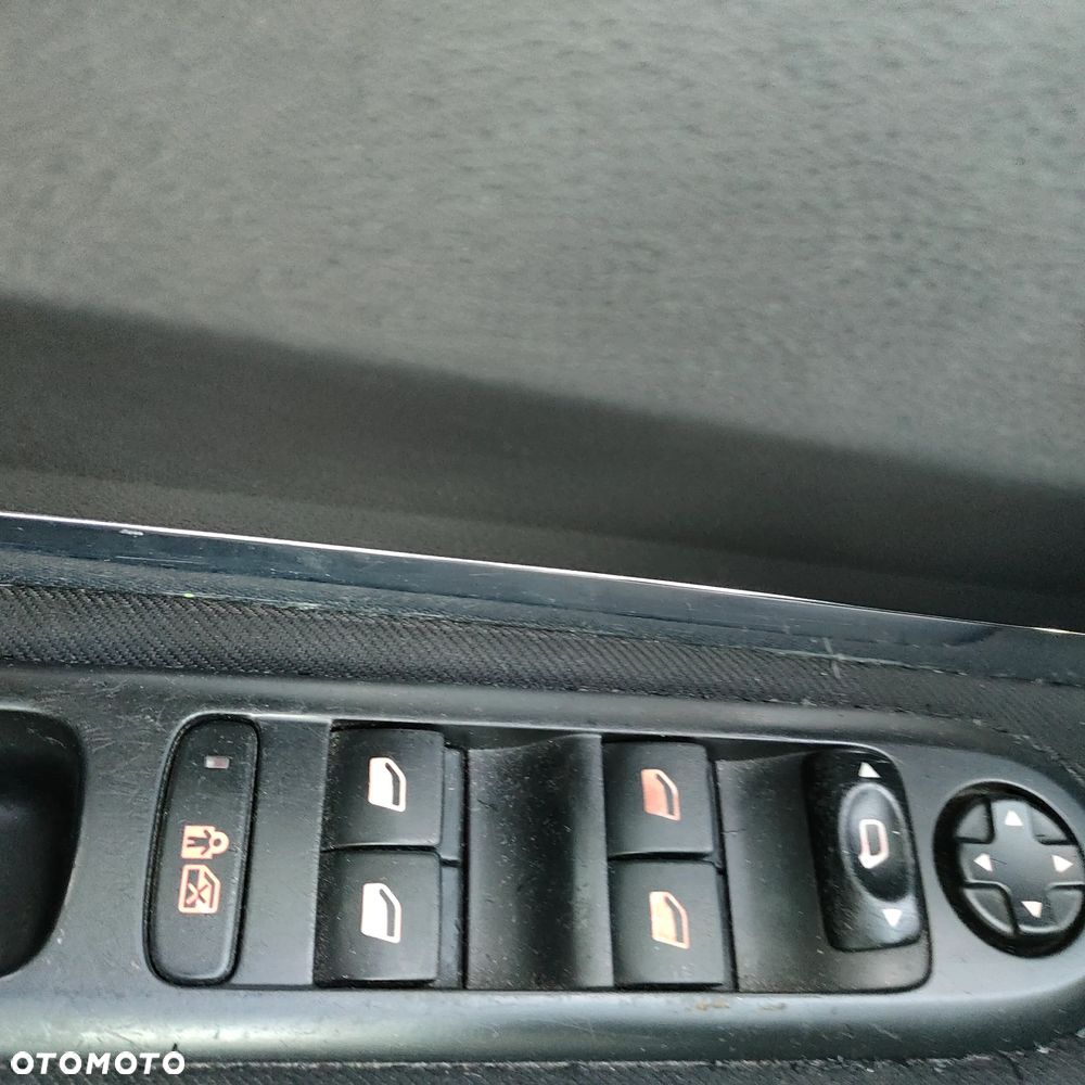 Peugeot 3008 HDi FAP 110 Premium - 3