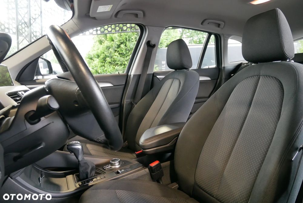 BMW X1 sDrive18i Business Edition - 12