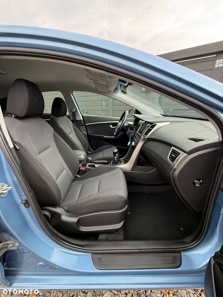 Hyundai i30 blue 1.6 GDI Passion - 19