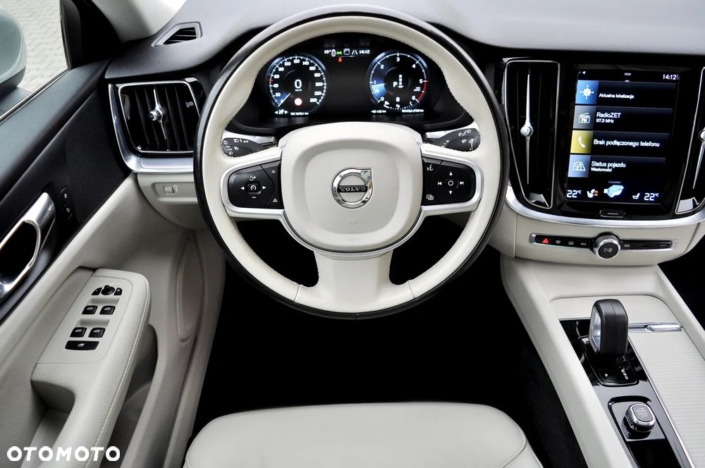 Volvo V60 B4 D Geartronic Momentum Pro - 25