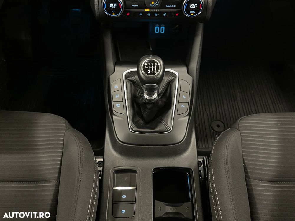 Ford Focus 1.5 EcoBlue Titanium - 27