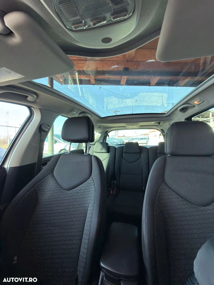 Peugeot 308 120 VTi Family - 6