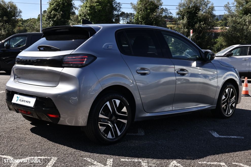 Peugeot e-208 Allure - 3