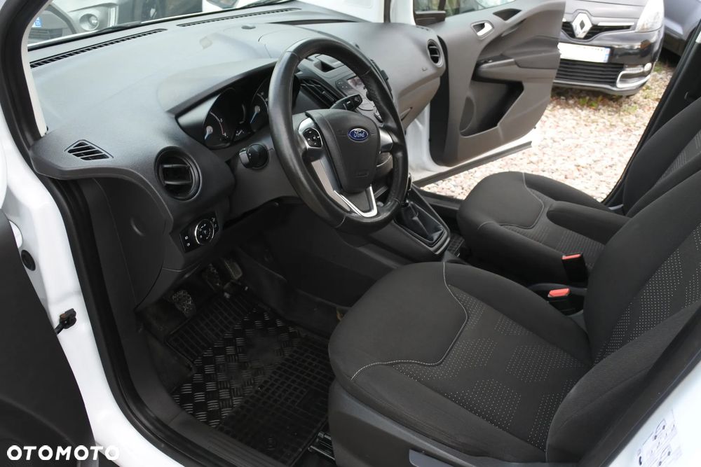 Ford TRANSIT COURIER - 8