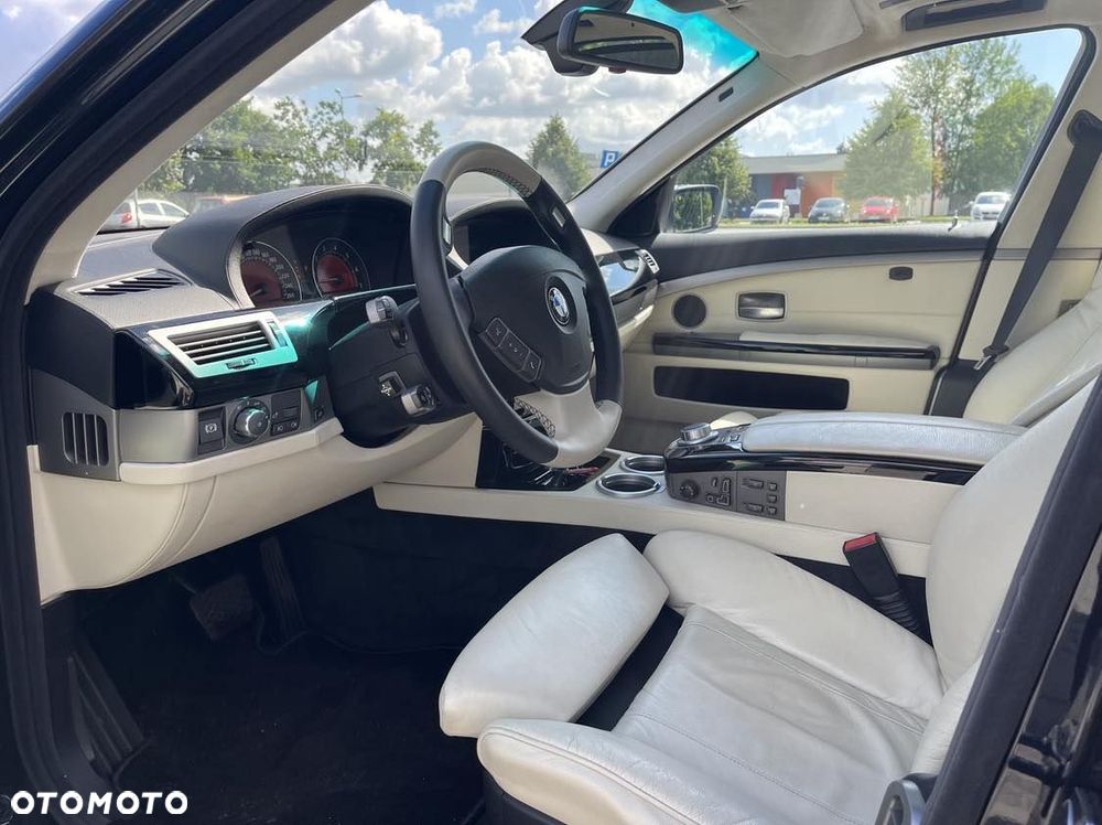 BMW Seria 7 760Li - 6