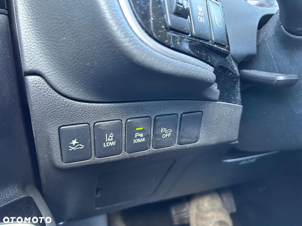Mitsubishi Outlander - 18