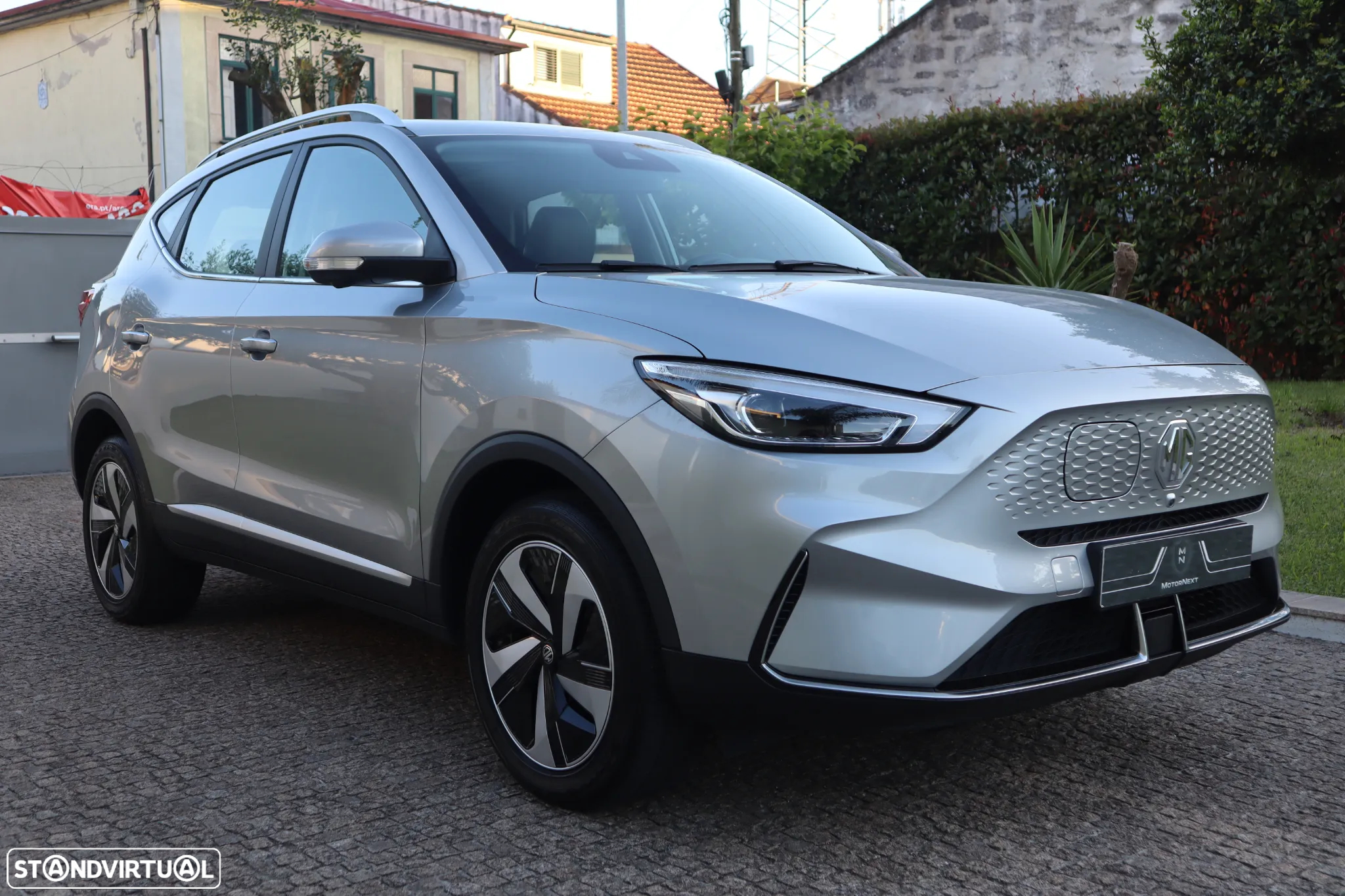 MG ZS EV 72.6 kWh Luxury - 2