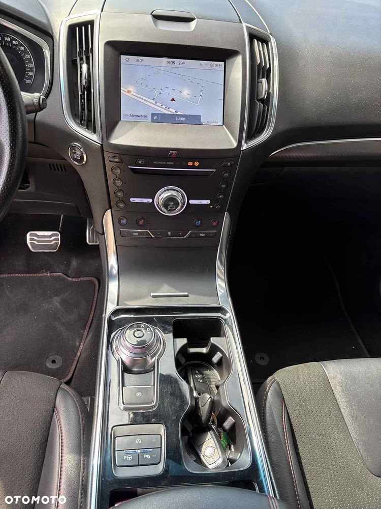 Ford Edge - 12