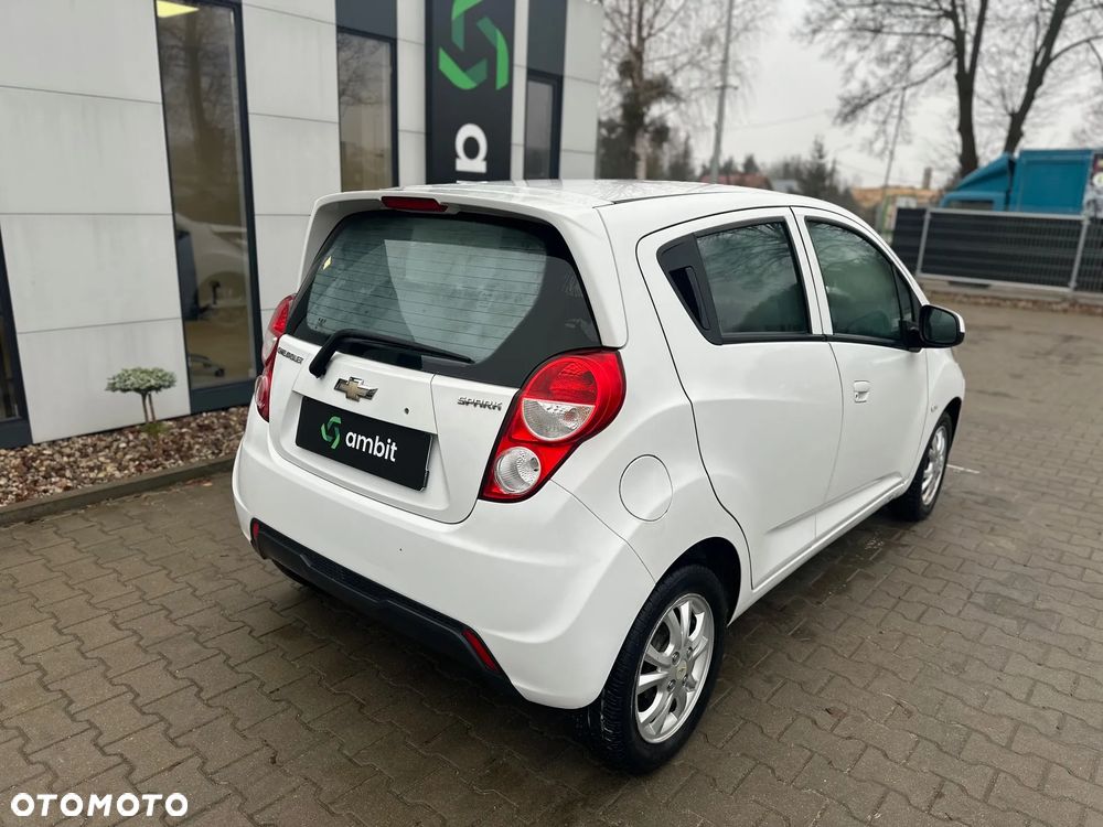 Chevrolet Spark 1.0 Base - 7