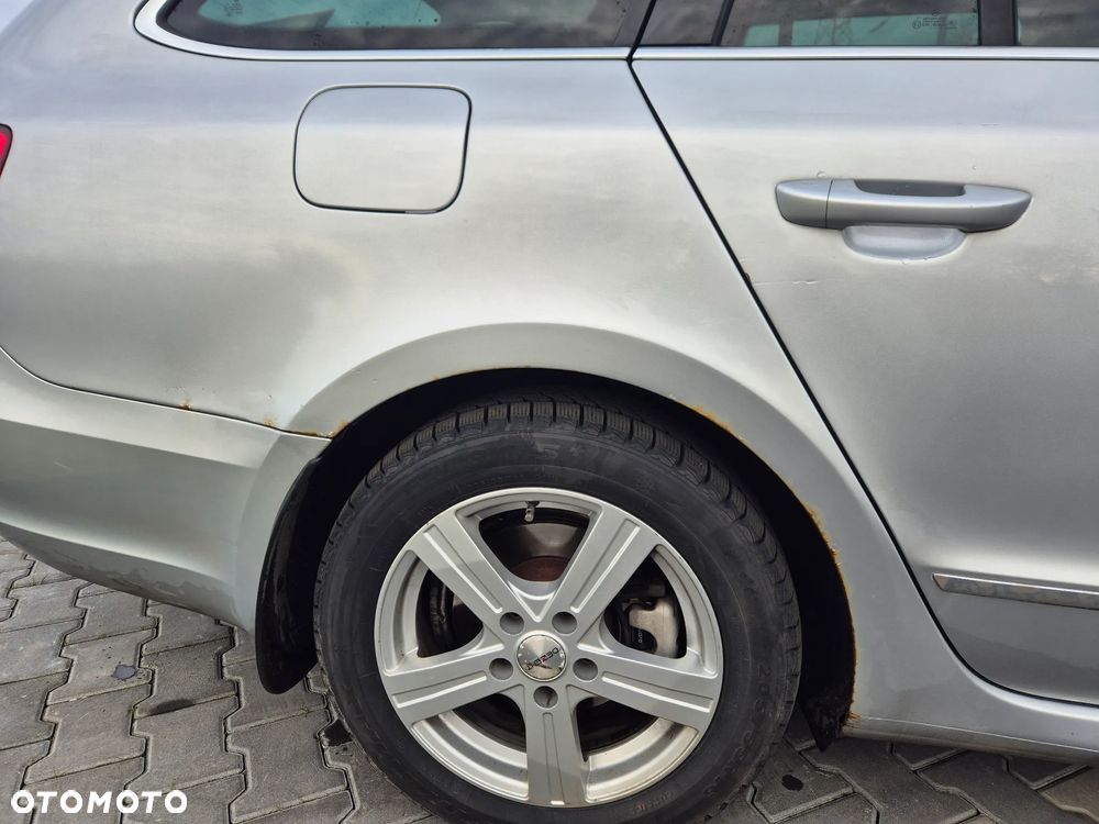 Skoda Superb 2.0 TDI 4x4 DSG Elegance - 9