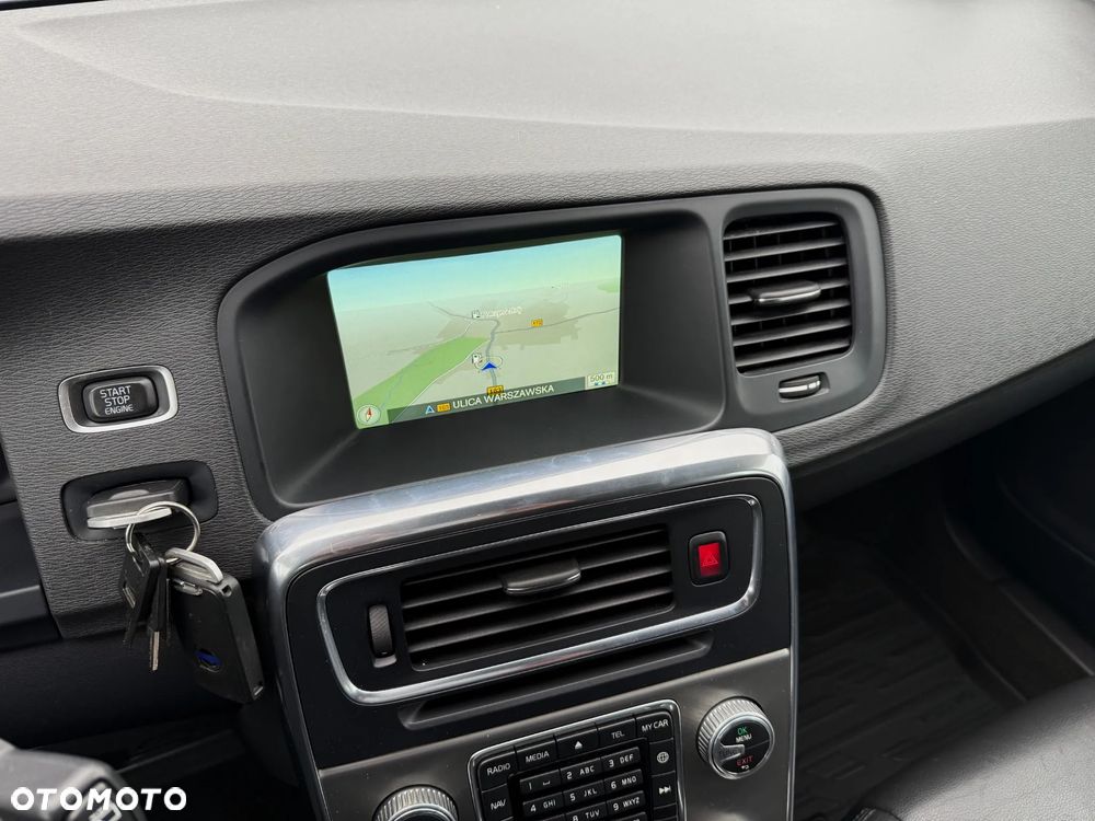 Volvo V60 D4 Geartronic Summum - 20