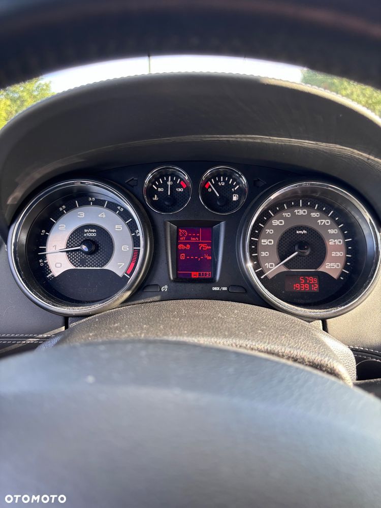 Peugeot RCZ 1.6 155 THP - 12