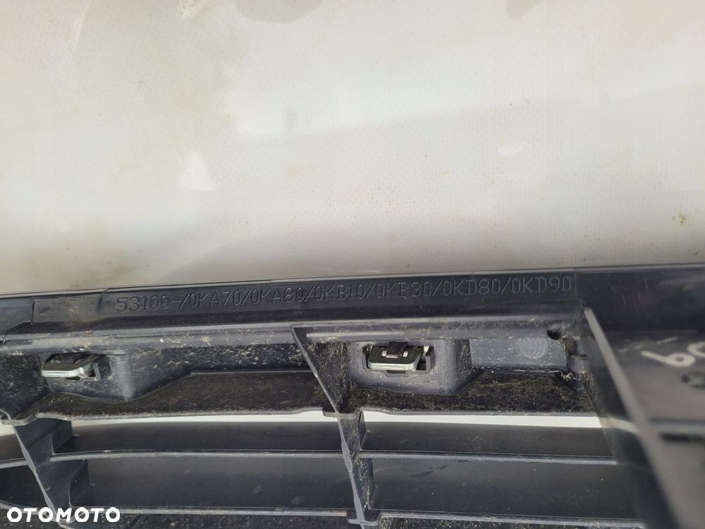 ATRAPA GRILL TOYOTA HILUX 15-18 - 6