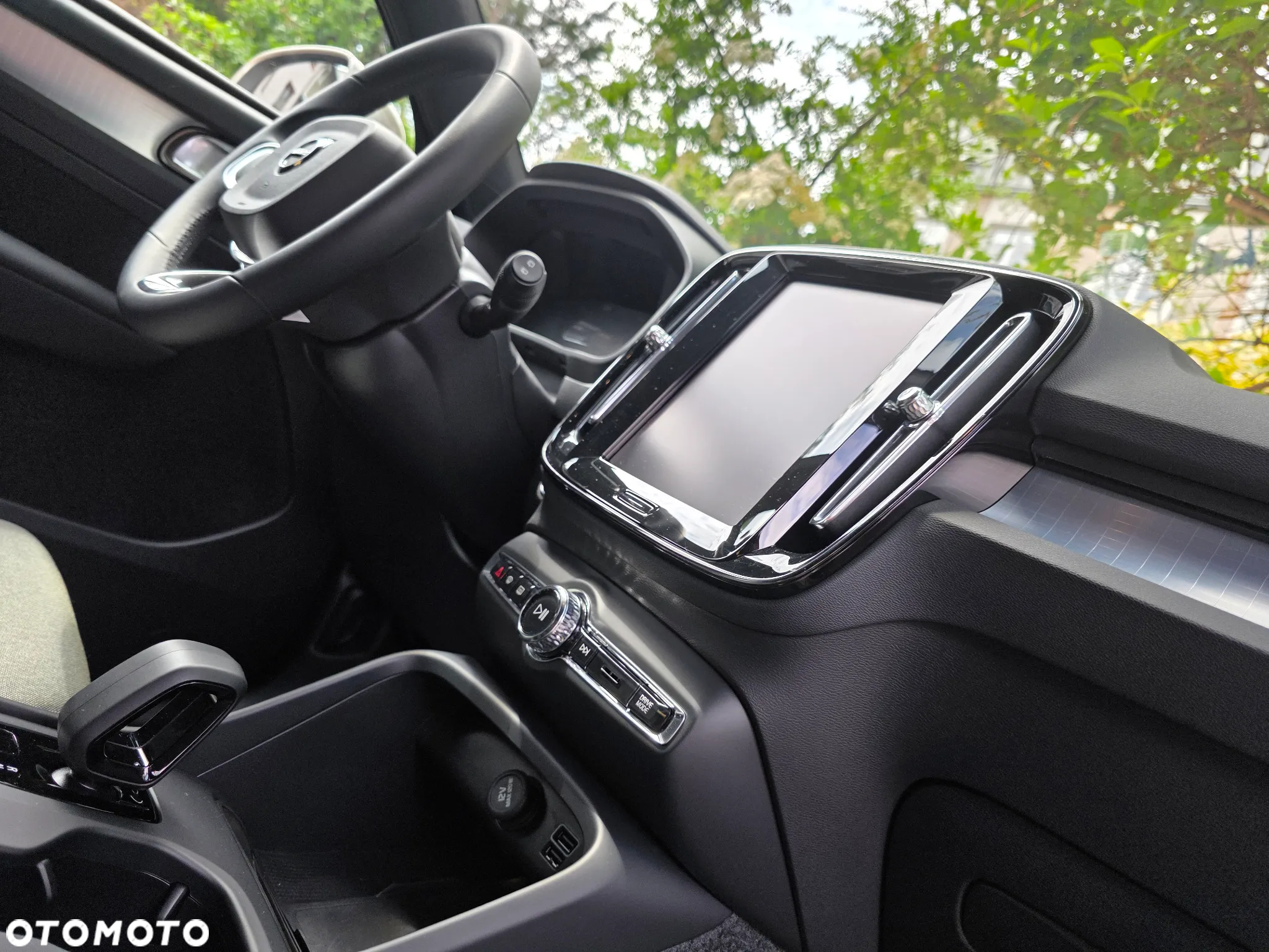 Volvo XC 40 T2 Plus Bright - 12