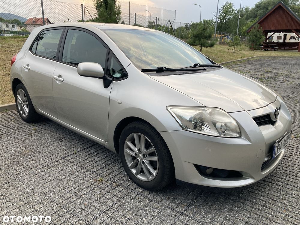 Toyota Auris - 2