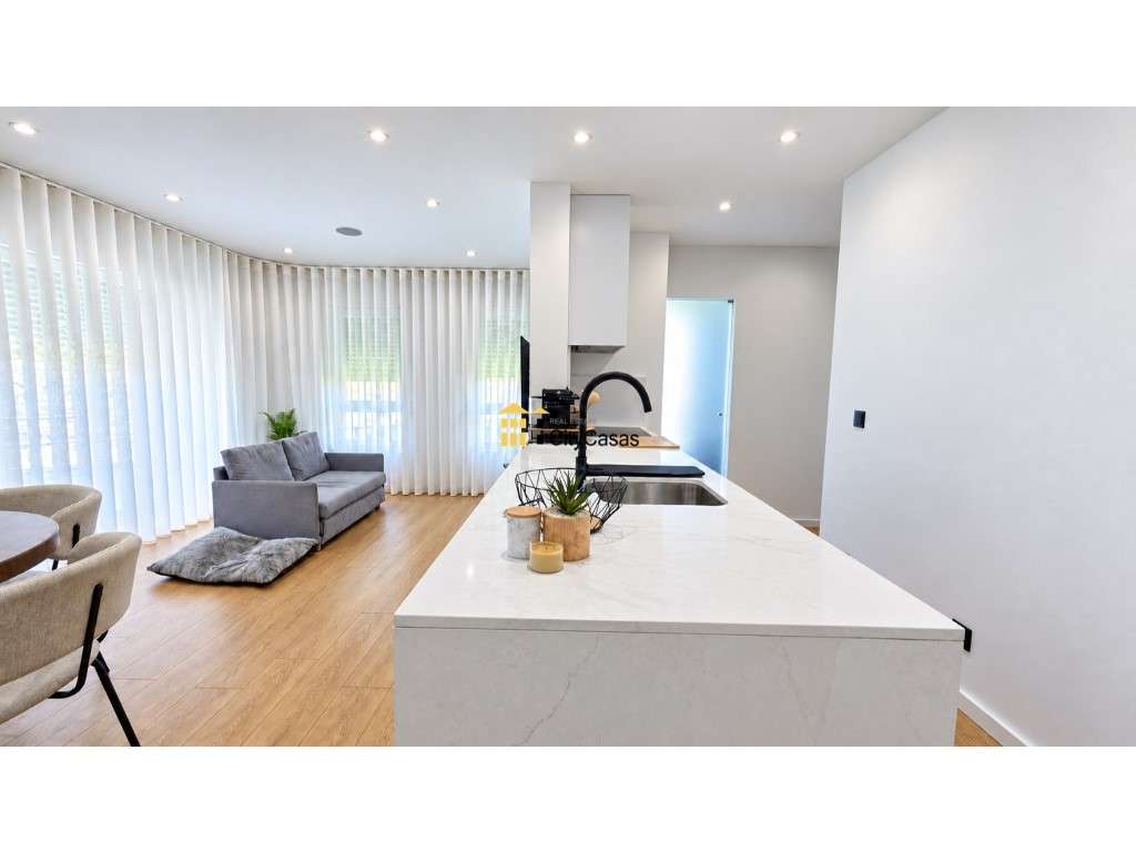 Apartamento T2+1 Renovado em Ermesinde - Grande imagem: 2/22