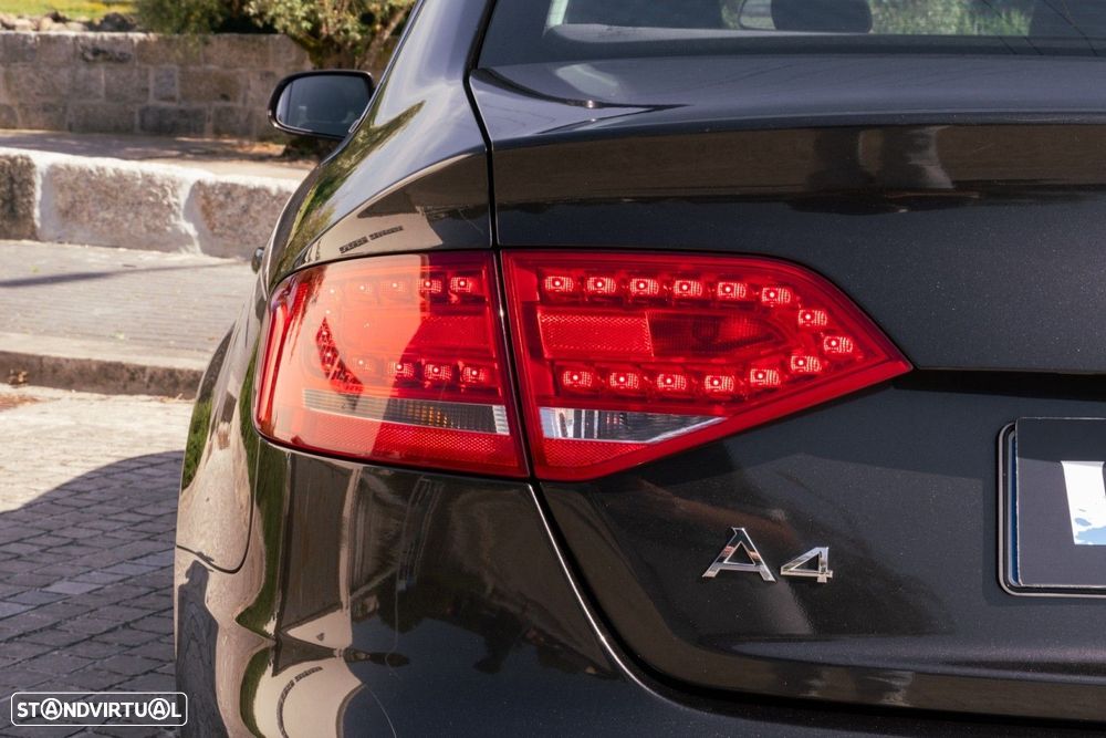 Audi A4 2.0 TDI Advance - 18