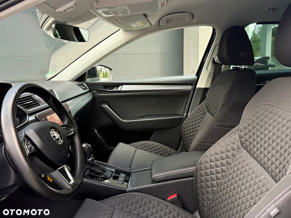 Skoda Superb 1.8 TSI DSG SportLine - 23