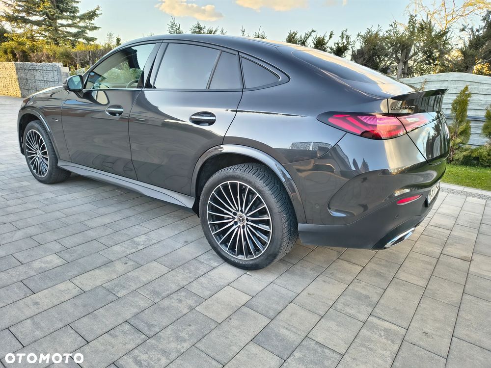 Mercedes-Benz GLC 300 4Matic 9G-TRONIC AMG Line Plus - 8