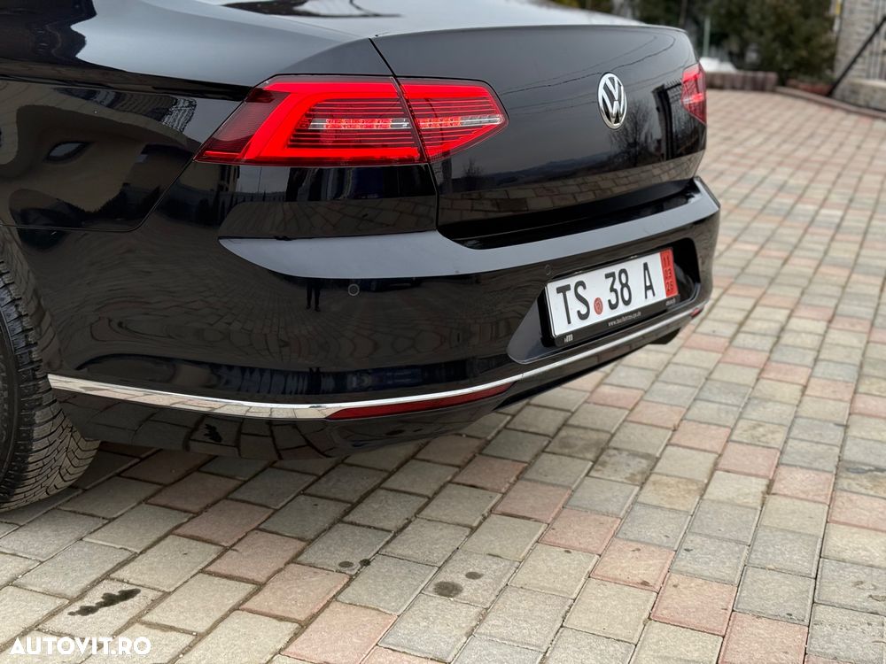 Volkswagen Passat 2.0 TDI DSG Highline - 24