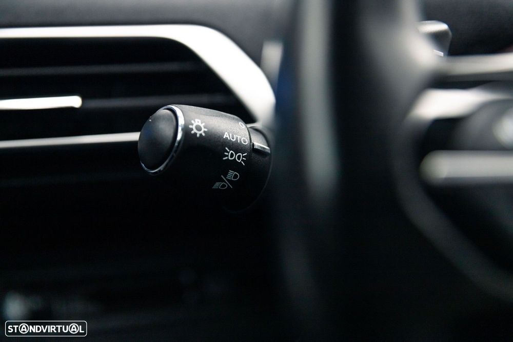 Peugeot 5008 1.5 BlueHDi Allure EAT8 - 31