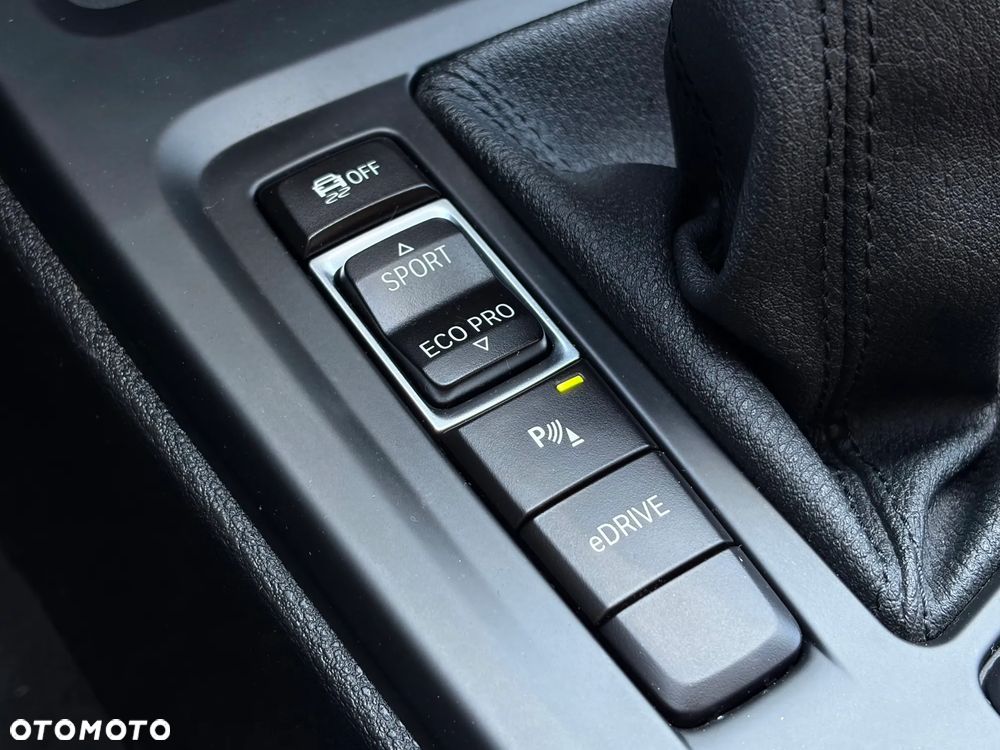 BMW X1 xDrive25e Advantage - 24