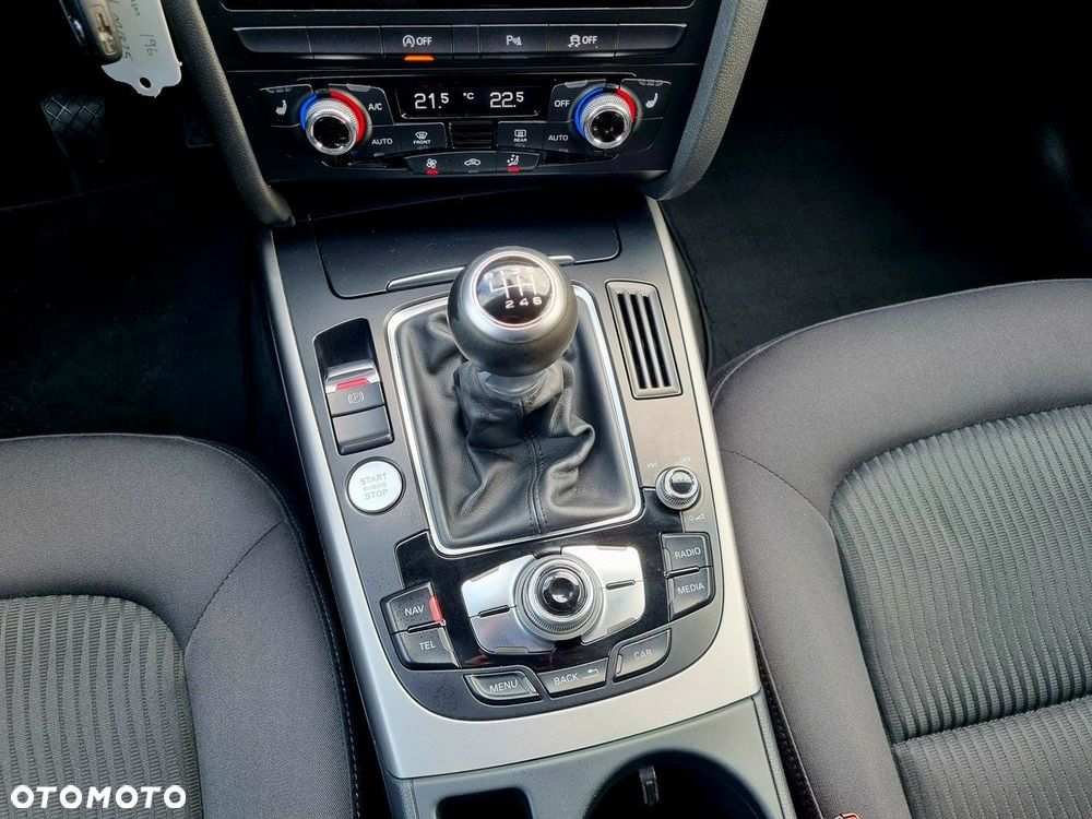 Audi A4 Limousine 1.8 TFSI S line Sportpaket - 22