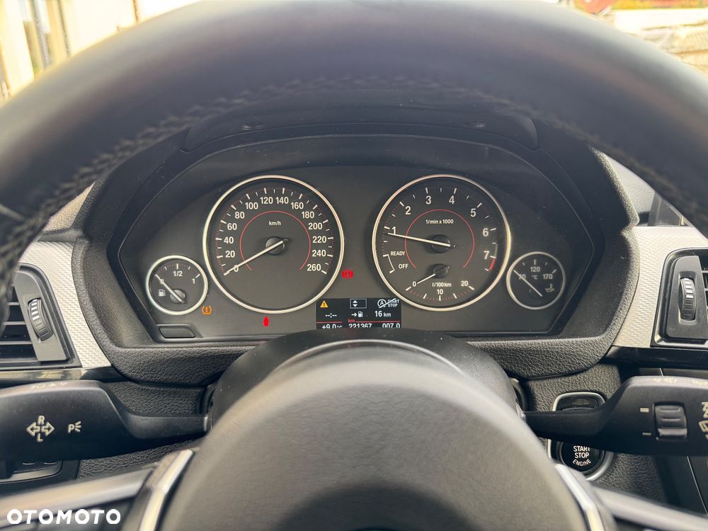 BMW Seria 3 3er Touring Sport Line - 19