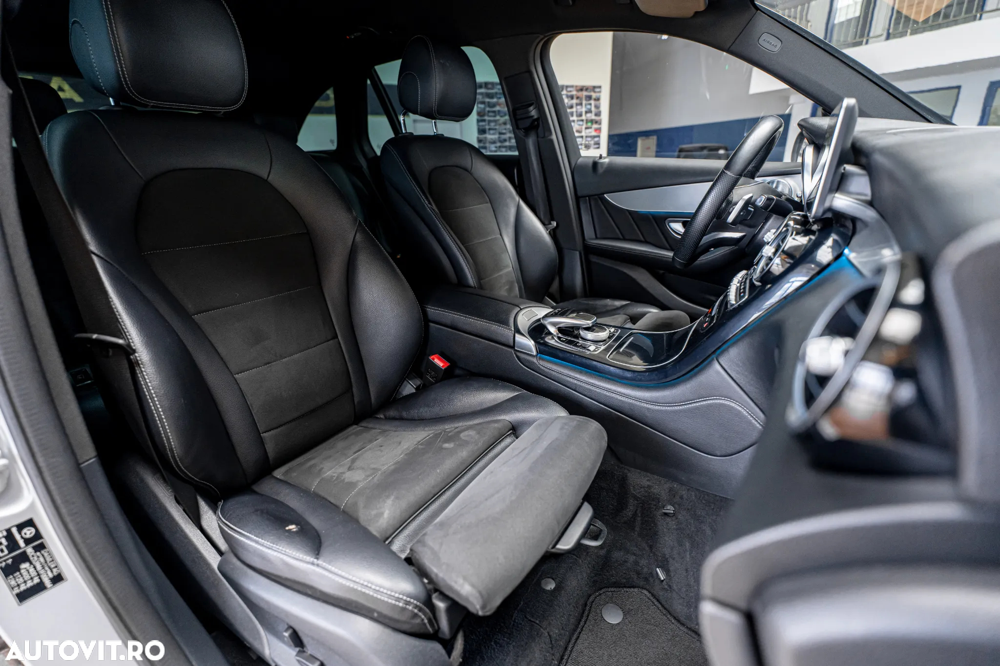 Mercedes-Benz GLC 250 4Matic 9G-TRONIC AMG Line - 6