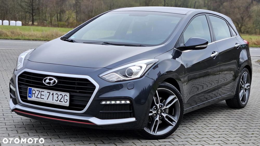 Hyundai i30 1.6 T GDI Turbo - 13