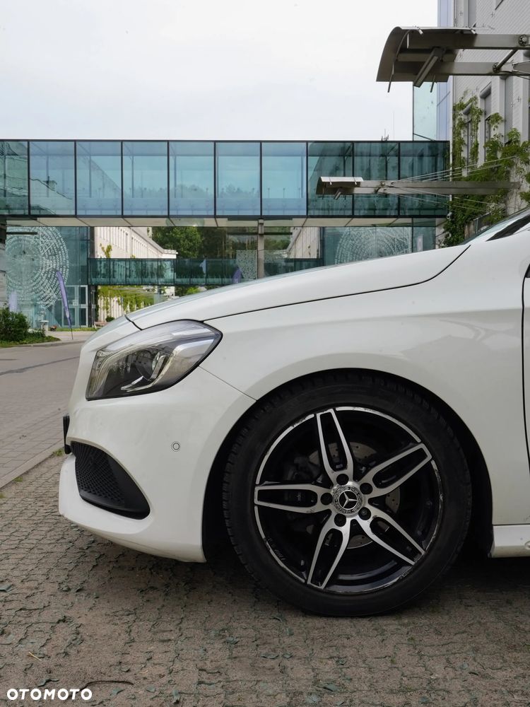 Mercedes-Benz Klasa A 180 7G-DCT AMG Line - 13