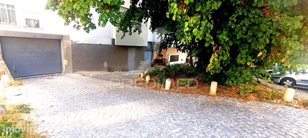 Oportunidade Única nos Olivais: T3 com Garagem Privativa de 160 m²... - Grande imagem: 4/25
